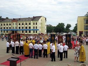 Духовенство Славянского благочиния приняло участие в общегородском Крестном ходе