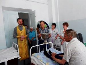 Священник посетил паллиативное отделение больницы станицы Варениковской