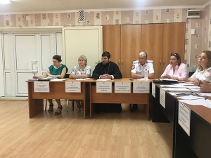 Священнослужитель принял участие в работе комиссии по делам несовершеннолетних в городе-курорте Геленджик