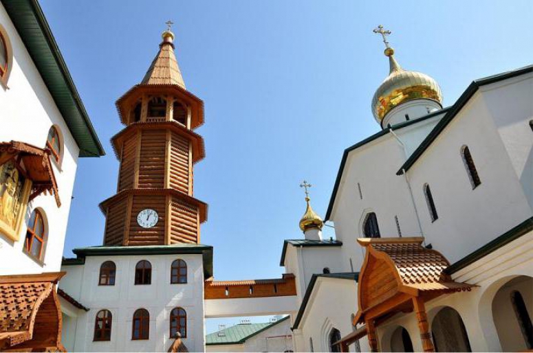 БОЖЕСТВЕННАЯ ЛИТУРГИЯ В ХРАМЕ ПРЕПОДОБНОГО СЕРАФИМА САРОВСКОГО ГОРОДА-КУРОРТА АНАПЫ