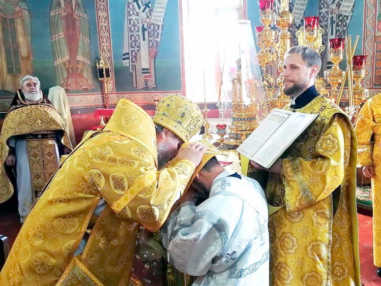 БОЖЕСТВЕННАЯ ЛИТУРГИЯ В НЕДЕЛЮ 4-Ю ПО ПЯТИДЕСЯТНИЦЕ