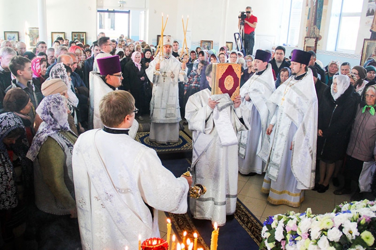 ОСВЯЩЕНИЕ ХРАМА В ЧЕСТЬ КАЗАНСКОЙ ИКОНЫ БОЖИЕЙ МАТЕРИ В КРЫМСКЕ