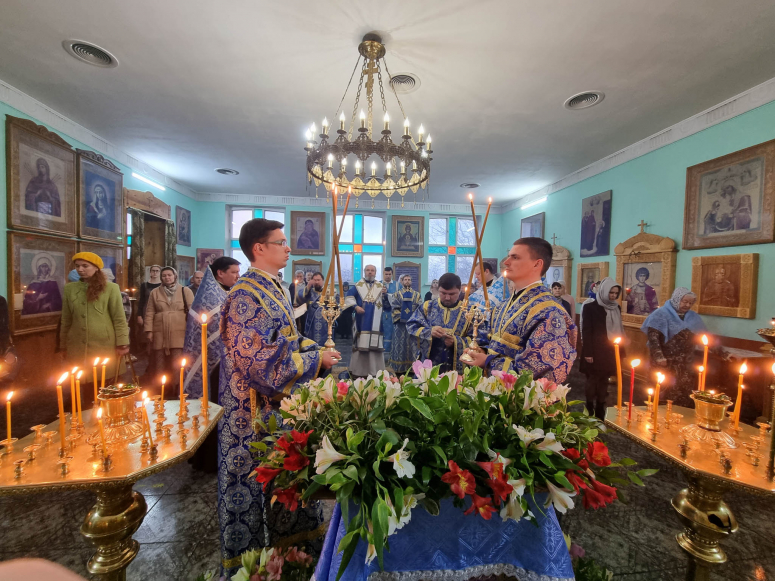 НОВОРОССИЙСК. УТРЕНЯ С АКАФИСТОМ ПРЕСВЯТОЙ БОГОРОДИЦЕ  В ДЕНЬ ОТДАНИЯ ПРАЗДНИКА БЛАГОВЕЩЕНИЯ ПРЕСВЯТОЙ БОГОРОДИЦЫ