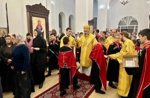 ЗАПОРОЖСКАЯ. ВСЕНОЩНОЕ БДЕНИЕ В ПРЕСТОЛЬНЫЙ ПРАЗДНИК ХРАМА СВЯТИТЕЛЯ НИКОЛАЯ, АРХИЕПИСКОПА МИР ЛИКИЙСКИХ ЧУДОТВОРЦА