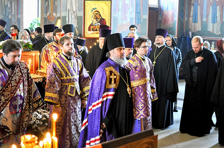 Божественная литургия в День Тезоименитства Преосвященнейшего Феогноста, епископа Новороссийского и Геленджикского