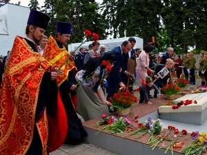 Темрюкское духовенство посетило торжественный церемониал «Ваш подвиг жив, неповторим и вечен»