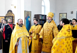 Божественная литургию в храме Усекновения главы Иоанна Предтечи села Прасковеевка