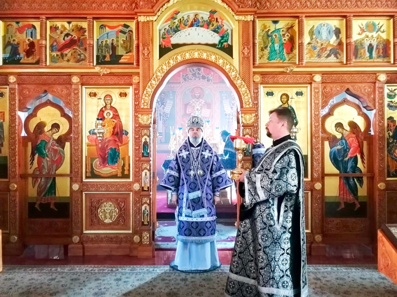 Литургия Преждеосвященных Даров в Свято-Успенском кафедральном соборе г. Новороссийска