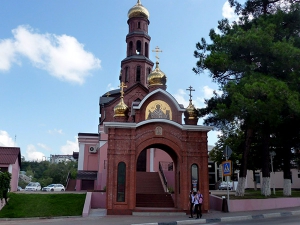 Божественная литургия в храме святителя Николая Чудотворца села Архипа-Осиповка