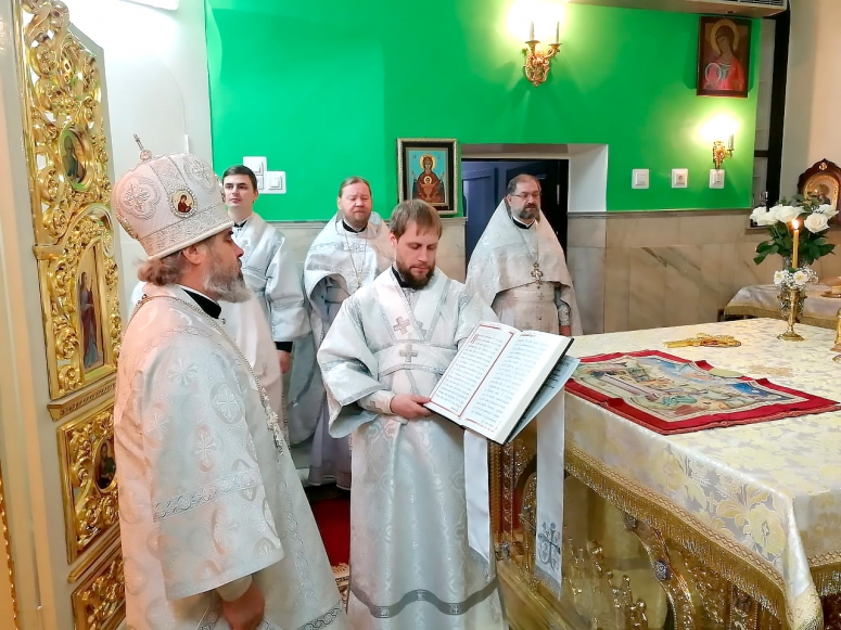 БОЖЕСТВЕННАЯ ЛИТУРГИЯ В ОНУФРИЕВСКОМ ХРАМЕ ГОРОДА-КУРОРТА АНАПЫ