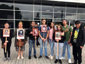 Православная молодежь г. Новороссийска поучаствовала в военно-патриотической акции «Бессмертный полк»