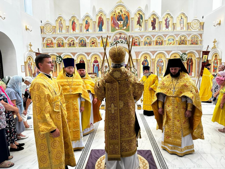 ЧЕРНОЕРКОВСКАЯ .БОЖЕСТВЕННАЯ ЛИТУРГИЯ В ХРАМЕ В ЧЕСТЬ СВЯТИТЕЛЯ НИКОЛАЯ, АРХИЕПИСКОПА МИР ЛИКИЙСКИХ, ЧУДОТВОРЦА