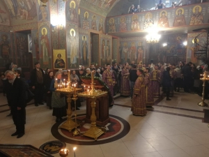 В КАНУН КРЕСТОПОКЛОННОЙ НЕДЕЛИ ЕПИСКОП НОВОРОССИЙСКИЙ И ГЕЛЕНДЖИКСКИЙ ФЕОГНОСТ СОВЕРШИЛ ВСЕНОЩНОЕ БДЕНИЕ В СВЯТО-УСПЕНСКОМ КАФЕДРАЛЬНОМ СОБОРЕ Г. НОВОРОССИЙСКА