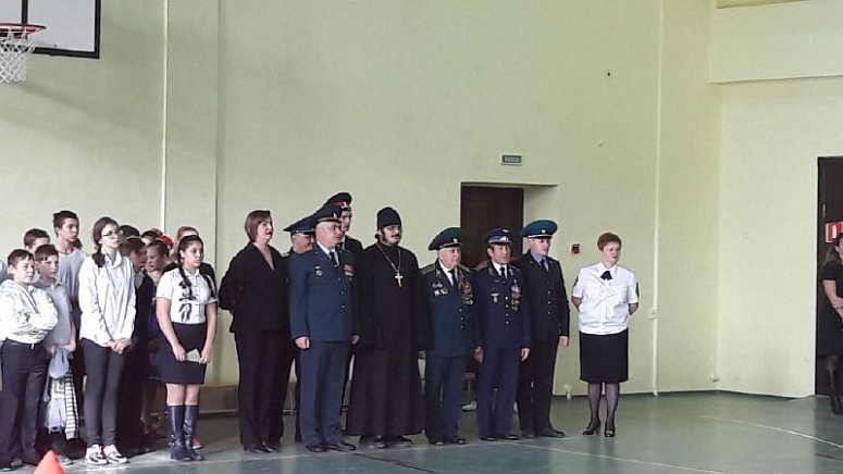 Открытие месячника оборонно-массовой и военно-патриотической работы в СОШ № 8 г. Геленджика