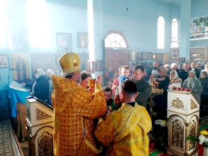 Божественная литургия в Свято-Успенском храме станицы Старотитаровской