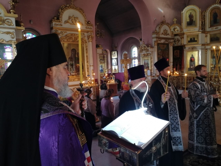 ЧТЕНИЕ ВЕЛИКОГО КАНОНА ПРП. АНДРЕЯ КРИТСКОГО В ХРАМЕ АРХИСТРАТИГА МИХАИЛА ГОРОДА ТЕМРЮКА