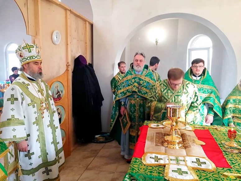 БОЖЕСТВЕННАЯ ЛИТУРГИЯ В ДЕНЬ ПРЕСТАВЛЕНИЯ И ВТОРОГО ОБРЕТЕНИЯ МОЩЕЙ ПРЕПОДОБНОГО СЕРАФИМА САРОВСКОГО