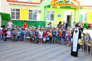 Посещение священнослужителем детского сада города Темрюк
