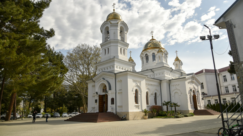 ГЕЛЕНДЖИК. БОЖЕСТВЕННАЯ ЛИТУРГИЯ ВО ВТОРНИК СВЕТЛОЙ СЕДМИЦЫ