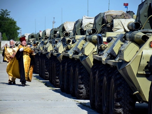 Священнослужители освятили военную технику и благословили воинский состав на военно-полевые сборы