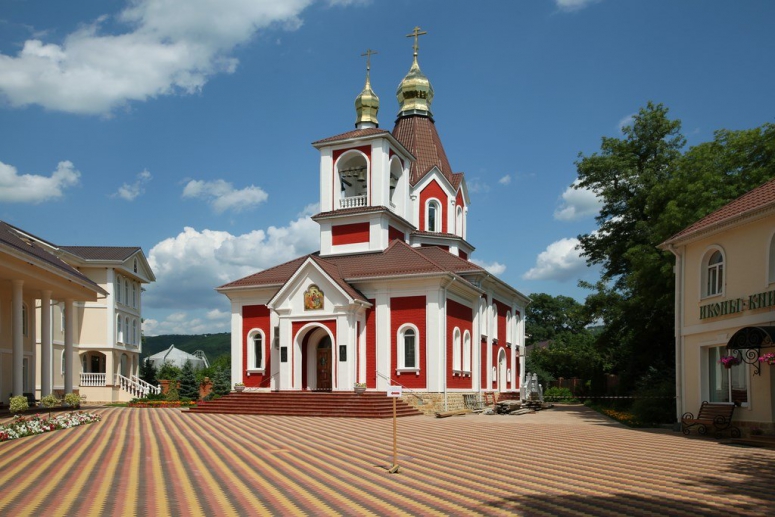 БОЖЕСТВЕННАЯ ЛИТУРГИЯ В ПРАЗДНИК ОБРЕЗАНИЯ ГОСПОДНЯ