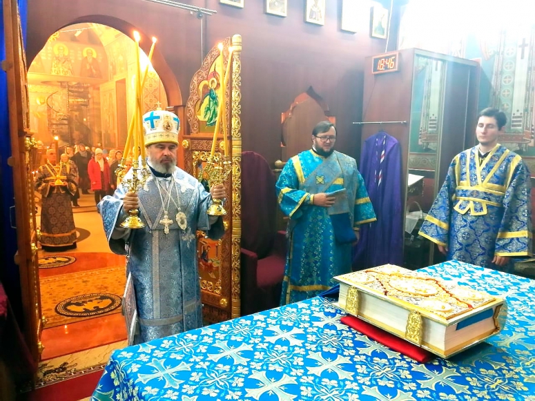 ВСЕНОЩНОЕ БДЕНИЕ В КАНУН ПРАЗДНИКА В ЧЕСТЬ КАЗАНСКОЙ ИКОНЫ БОЖИЕЙ МАТЕРИ