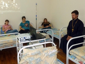 Встреча священника с пациентками дневного стационара Женской консультации города Крымска