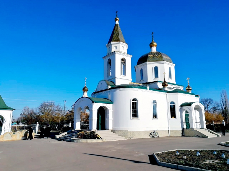 БОЖЕСТВЕННАЯ ЛИТУРГИЯ В МИХАИЛО-АРХАНГЕЛЬСКОМ ХРАМЕ ПОСЕЛКА ЦЕЛИННЫЙ
