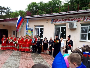 Настоятель храма в честь Смоленской иконы Божией Матери с. Возрождение принял участие в торжественных мероприятиях ко Дню Победы
