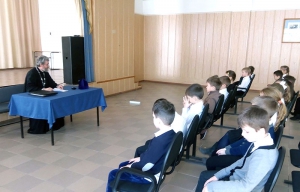 Священник провел встречу с учащимися 1-х классов школы № 5 г. Геленджик