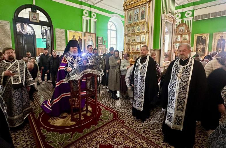 АНАПА. ПОВЕЧЕРИЕ С ЧТЕНИЕМ ВЕЛИКОГО КАНОНА ПРП. АНДРЕЯ КРИТСКОГО В СВЯТО-ОНУФРИЕВСКОМ ХРАМЕ