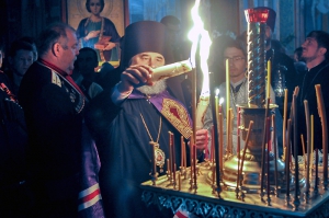 В праздник Светлого Христова Воскресения глава Новороссийской епархии возглавил торжественное богослужение в кафедральном Свято-Успенском соборе города Новороссийска