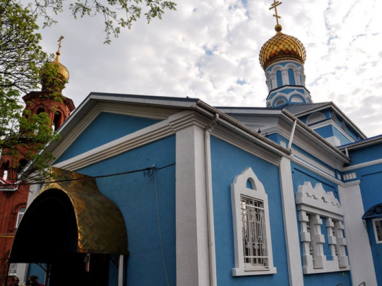 Утреня с чтением Акафиста Пресвятой Богородице в Свято-Успенском кафедральном соборе города Новороссийска