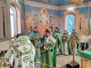 ДИВНОМОРСКОЕ. БОЖЕСТВЕННАЯ ЛИТУРГИЯ В ДЕНЬ ПРАЗДНОВАНИЯ ОБРЕТЕНИЕ МОЩЕЙ ПРЕПОДОБНОГО СЕВАСТИАНА КАРАГАНДИНСКОГО