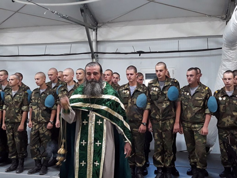 Священник Свято-Троицкого храма Новороссийска совершил богослужения на военном полигоне «Раевский»