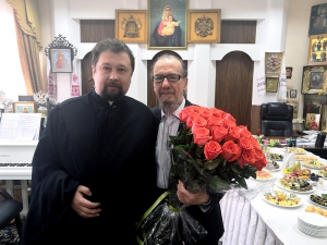 Глава Новороссийской епархии поздравил худрука Кубанского казачьего хора Виктора Захарченко с юбилеем