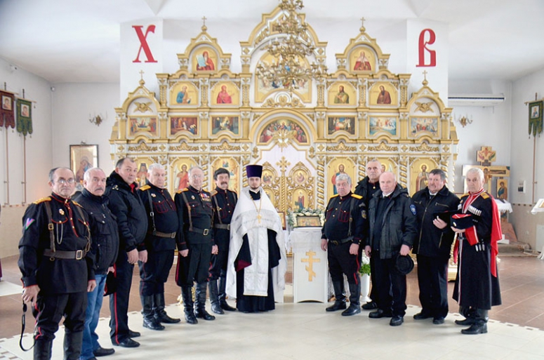 Панихида в День памяти жертв геноцида казачества в Темрюке