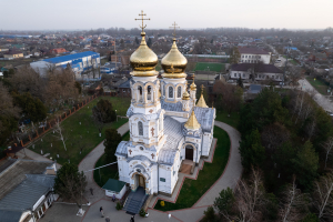БОЖЕСТВЕННАЯ ЛИТУРГИЯ В СВЯТО УСПЕНСКОМ ХРАМЕ ГОРОДА СЛАВЯНСК НА КУБАНИ