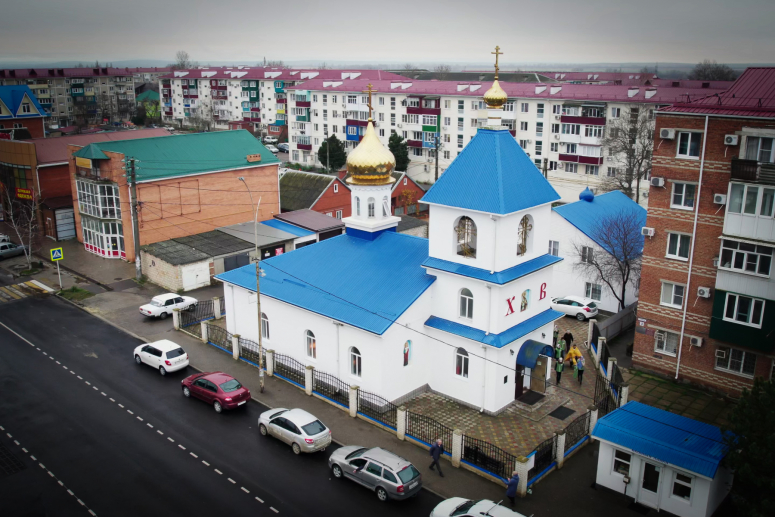 БОЖЕСТВЕННАЯ ЛИТУРГИЯ В АЛЕКСАНДРО-НЕВСКОМ ХРАМЕ ГОРОДА ТЕМРЮКА