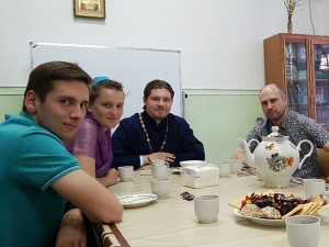 Геленджикская православная молодежь провела регулярную встречу за чаепитием