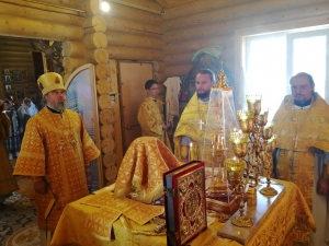 Божественная литургия в храме святителя Тихона, патриарха Московского и всея России хутора Коржевский