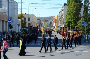 Общеепархиальный большой Крестный ход в день памяти Сергия Радонежского в городе Новороссийске