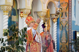 Божественная литургия во вторник Светлой седмицы в Михаило-Архангельском храме г. Крымска