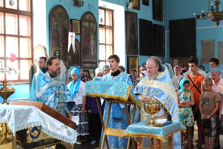 Молебен на начало учебного года в ст. Тамань