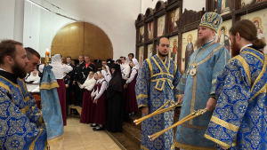 ЗАПОРОЖСКАЯ. БОЖЕСТВЕННАЯ ЛИТУРГИЯ В НИКОЛЬСКОМ ХРАМЕ