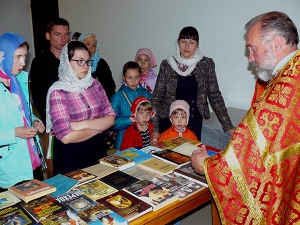 В ст. Нижнебаканской состоялось мероприятие в рамках епархиального проекта «Передвижная библиотека»