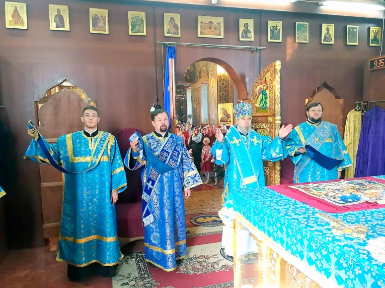 Божественная литургия в Неделю 14-ю по Пятидесятнице, пред Воздвижением