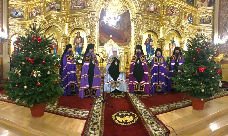 ПОЗДРАВЛЕНИЕ ВЫСОКОПРЕОСВЯЩЕННЕЙШЕГО МИТРОПОЛИТА ИСИДОРА ДУХОВЕНСТВОМ КУБАНСКОЙ МИТРОПОЛИИ С РОЖДЕСТВОМ ХРИСТОВЫМ