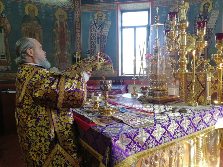 БОЖЕСТВЕННАЯ ЛИТУРГИЯ В НЕДЕЛЮ ПО ВОЗДВИЖЕНИИ