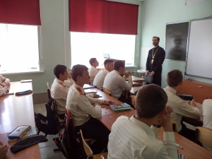 Урок в кадетской школе поселка Пятихатки